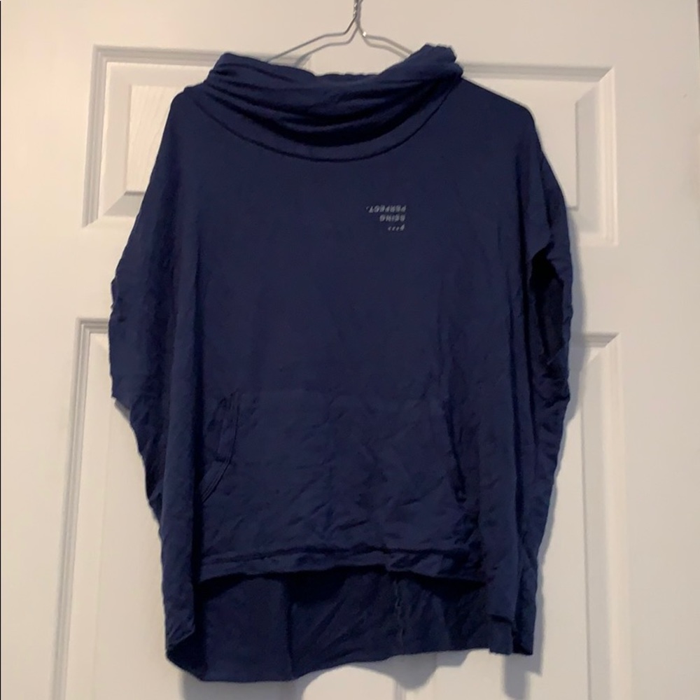 Pullover navy sleeveless sweatshirt
